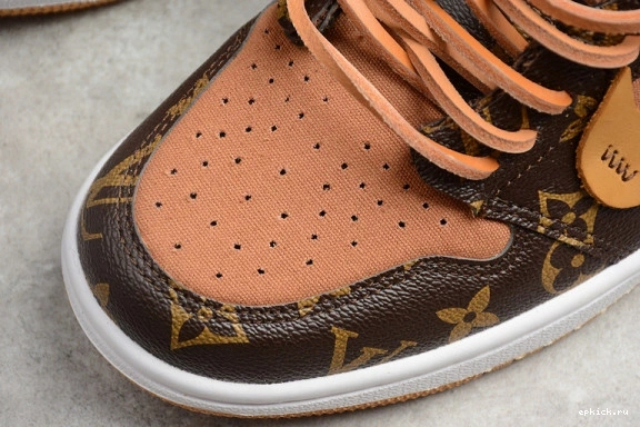 Rep EP (WITH AQ0818-158 O-W 1 JORDAN AIR CASE) AQ0818-158 -LouiV 1228